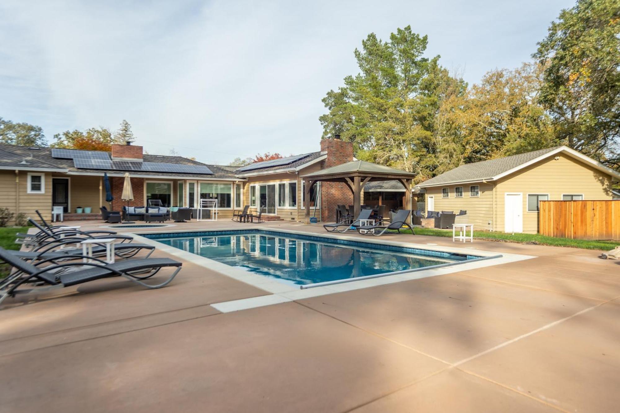 Wildflower By Avantstay Gorgeous Wine Country Home W Pool Bocce Ball Court Huge Yard Boyes Hot Springs Exterior photo